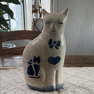 Ceramic Decorative Cream Cat Figurine in Speckled Cream and Blue Folk Art